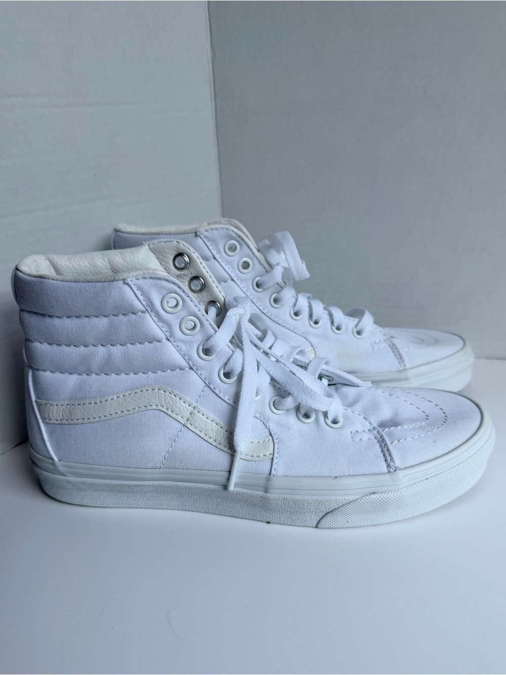 Vans Sk8-Hi Womens Size 8 Mens 6.5 White Athletic Skateboard Shoes Sneakers